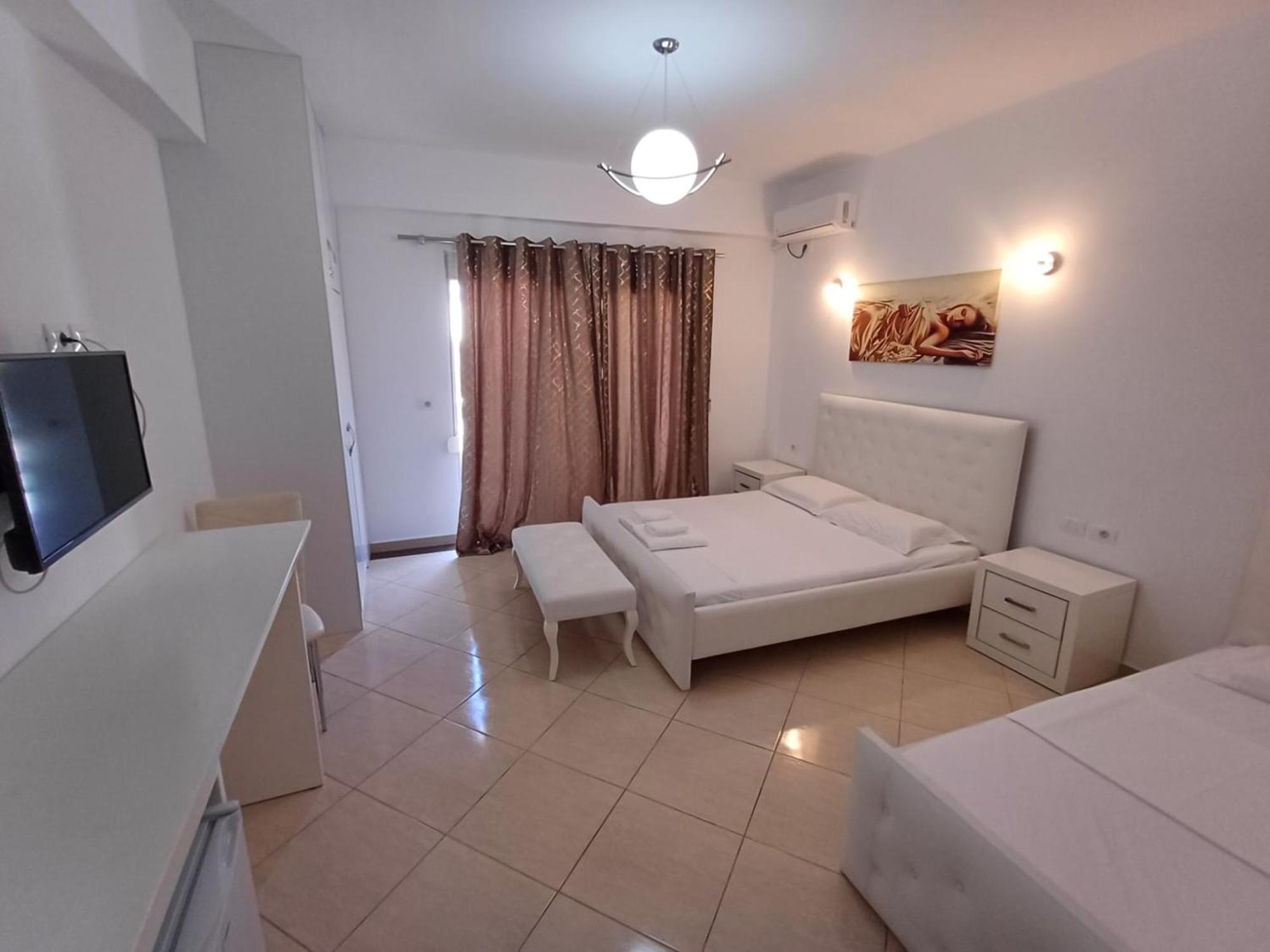 Hotel Sherifi ซารานเดอ ภายนอก รูปภาพ