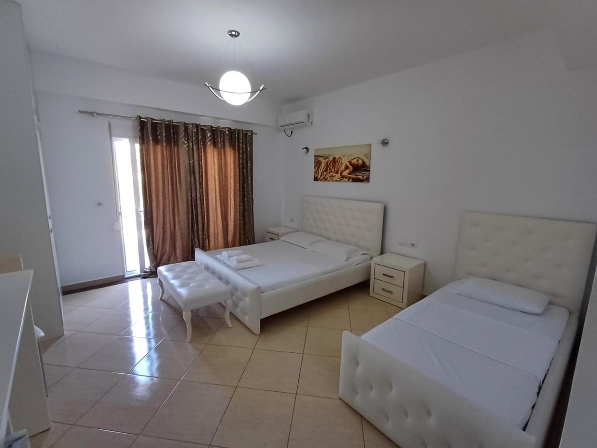 Hotel Sherifi ซารานเดอ ภายนอก รูปภาพ