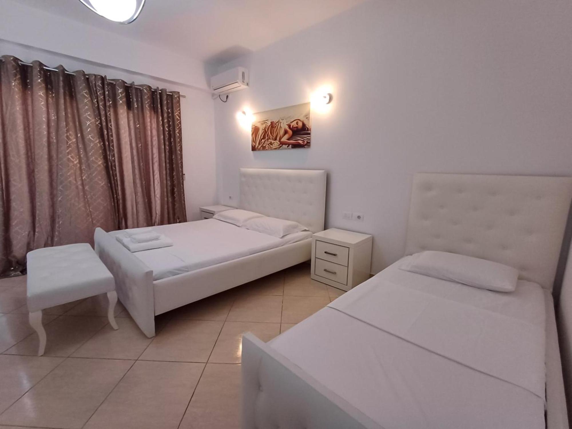 Hotel Sherifi ซารานเดอ ภายนอก รูปภาพ